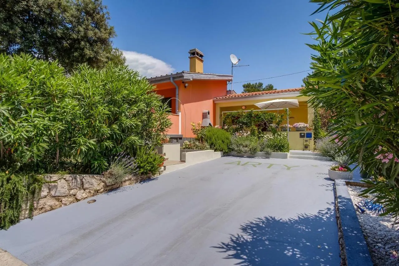 Apartments By The Sea Artatore, Losinj - 7952 Čunski