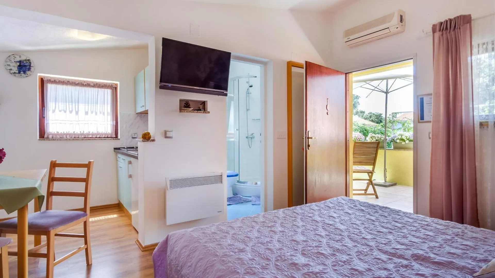 Apartments By The Sea Artatore, Losinj - 7952 Čunski